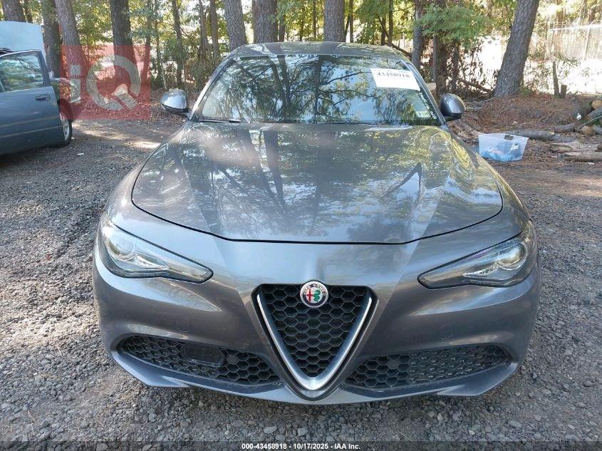 ئەلفا رۆمیۆ Giulia